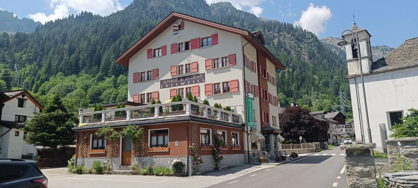 Albergo Ristorante Edelweiss